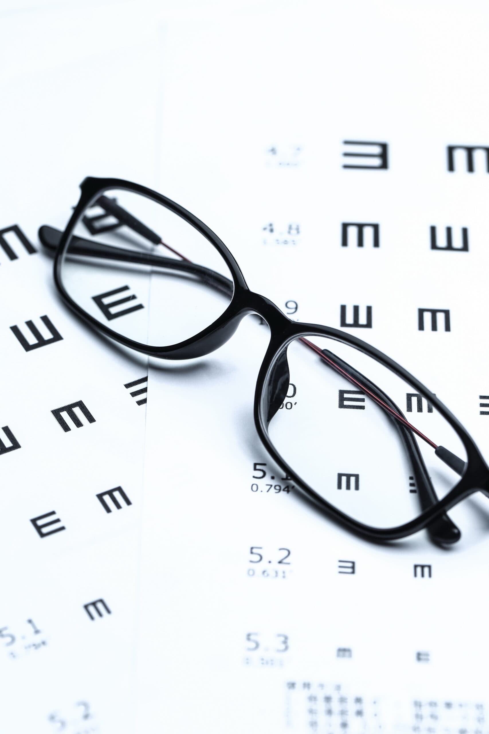 Examen de la vue pour détecter l’astigmatisme